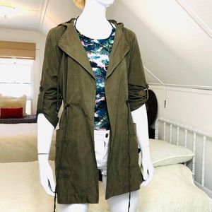 Lightweight army style cinched green hoodie